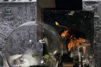 01. Из серии "Окна", 1994