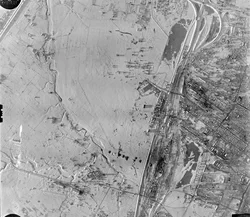 31. German aerial photography of besieged Leningrad, 1941-42.